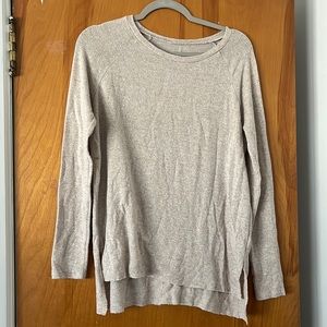 American Eagle Beige Sweater